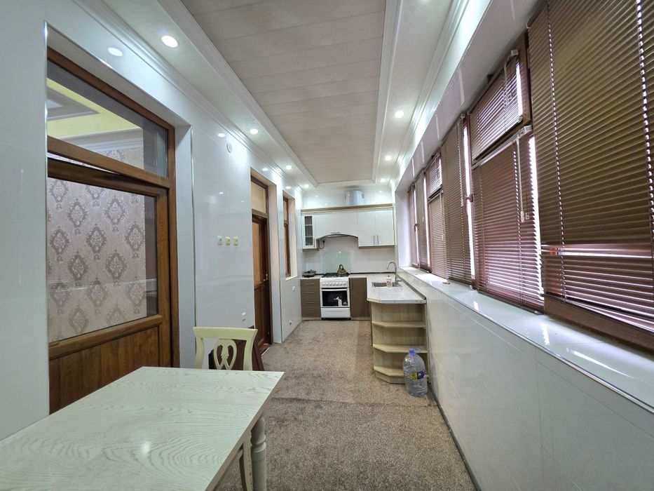 Фарғона шаҳар хокимият ёнида квартира сотилади