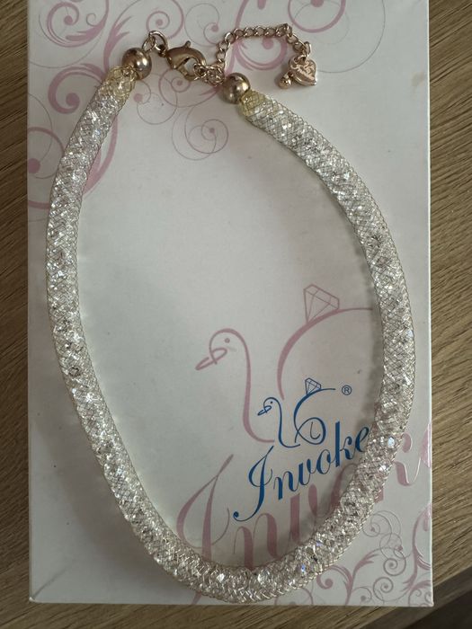 Колие и обици сваловски