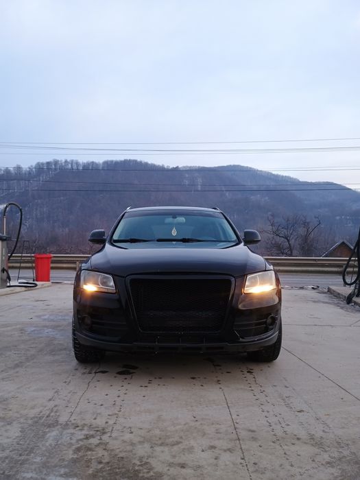 Vând Audi Q5 2010