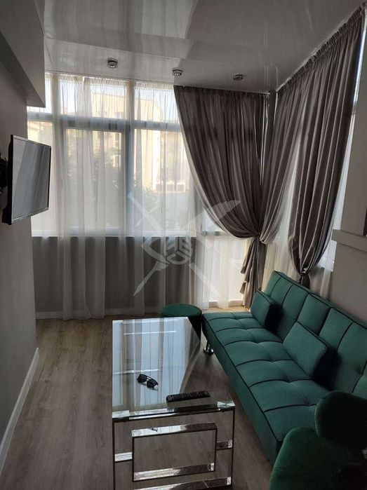 Дава се под наем Тристаен апартамент в Пловдив, Център - 105 кв.м за 747.66 € - Снимка #2