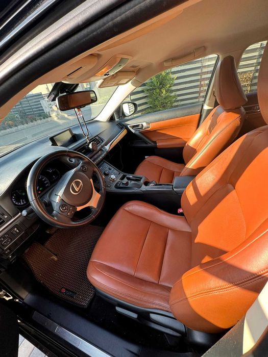Lexus CT200H Impecabil