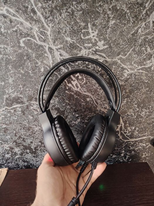 Наушники Lenovo.