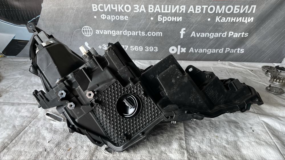 Ляв и десен фар Lexus NX