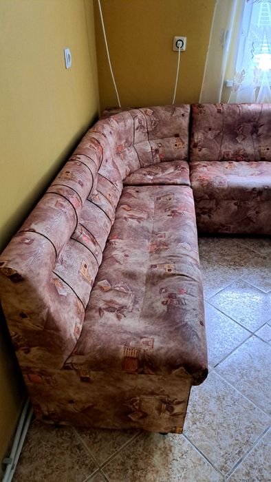 Кухненски ъглов диван с 3 бр тапицирани  стола