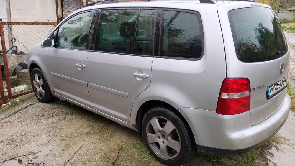 Фолксваген Туран. VW touran .2.0 дизел 140 коня. 2006г. Продава се са