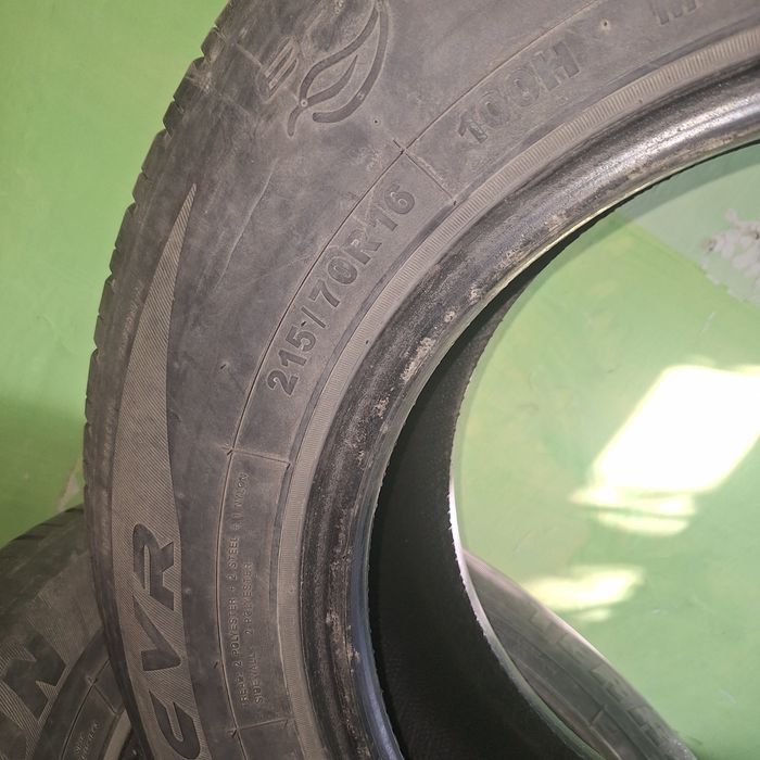 Продам резину летнюю 215/70 R16