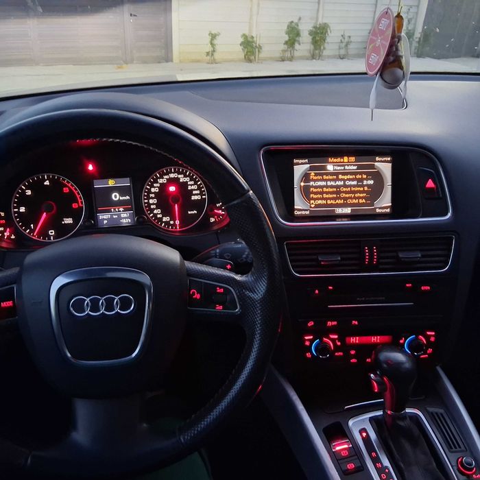 Vand Audi q5 3.0tdi Quattro!