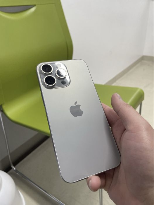 iPhone 15 pro 128 gb