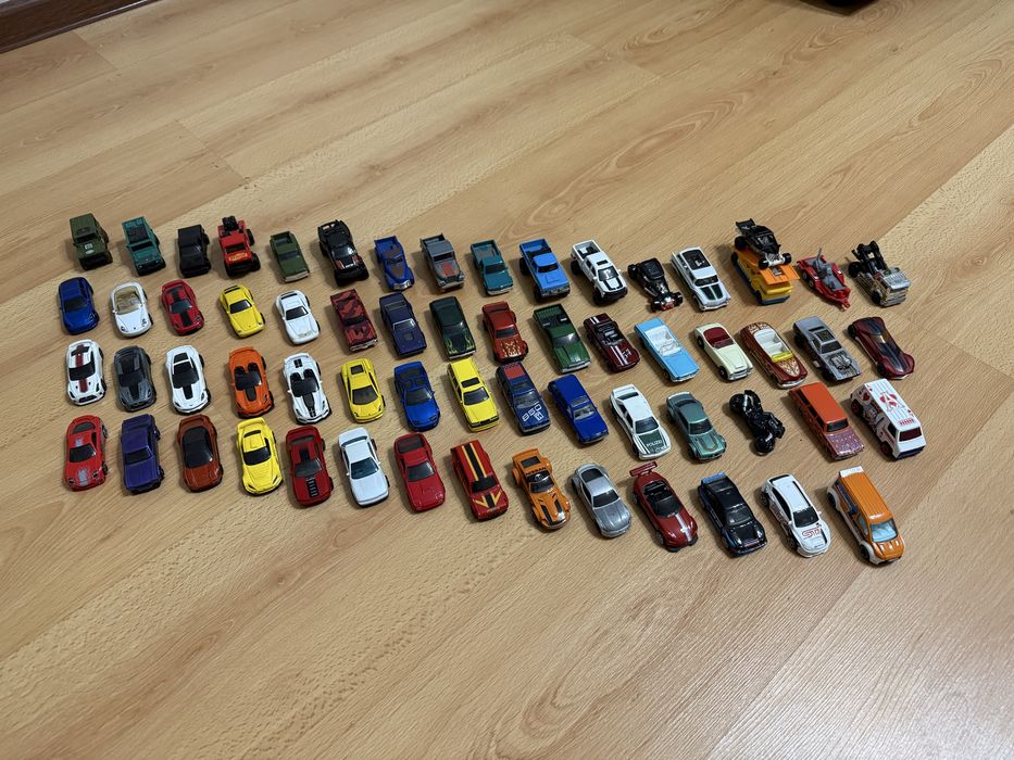 Колекция машинок Hot Wheels