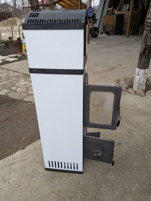 Soba pe lemne și cărbune