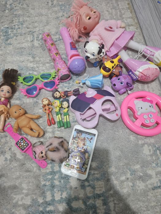 Игрушки для девочки разные