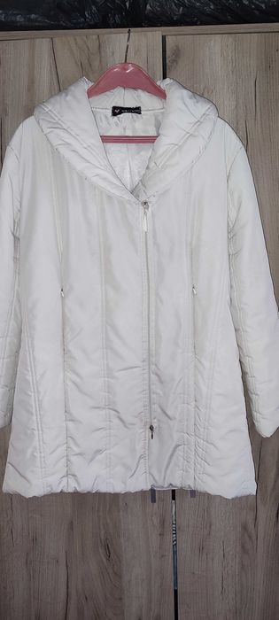 Бяло преходно яке