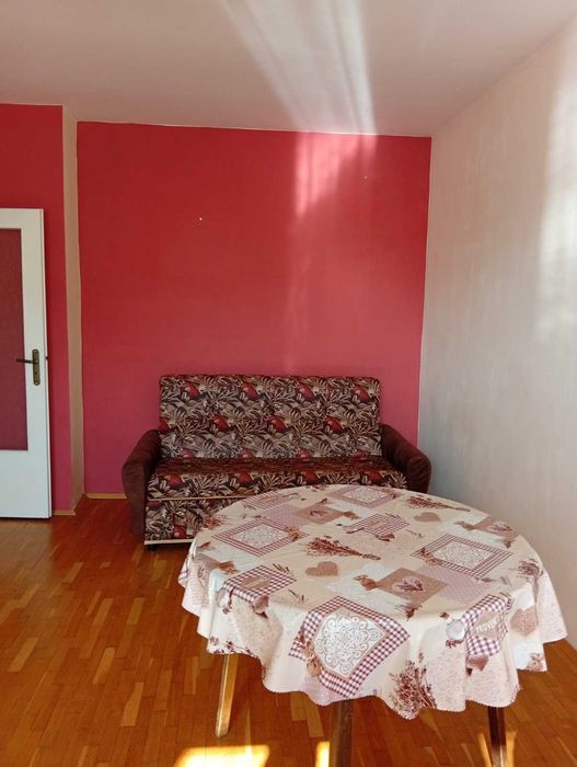 Двустаен, обзаведен апартамент под наем в  гр. София, Дружба 1, 55 кв.м., южно изложение, климатик, асансьор, саниран