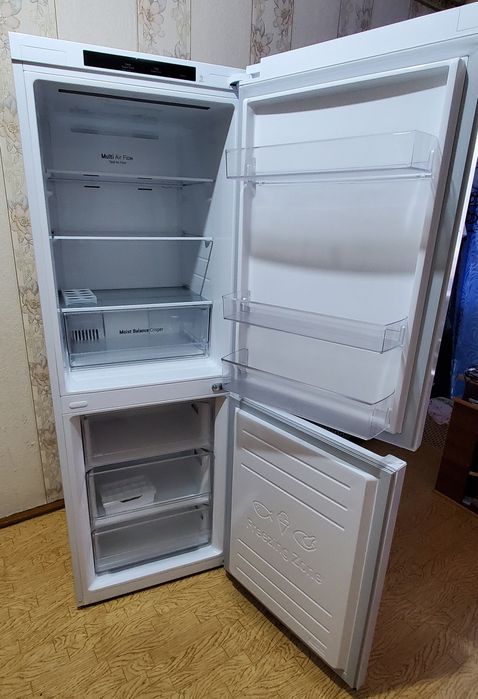 в продаже новый холодильник