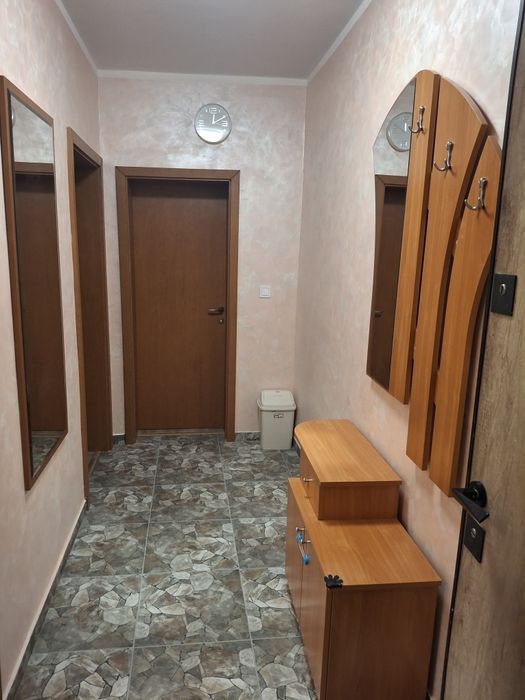 Дава се под наем Двустаен апартамент в с. Гара Елин Пелин, Област София-област - 72 кв.м за 408 € - Снимка #1