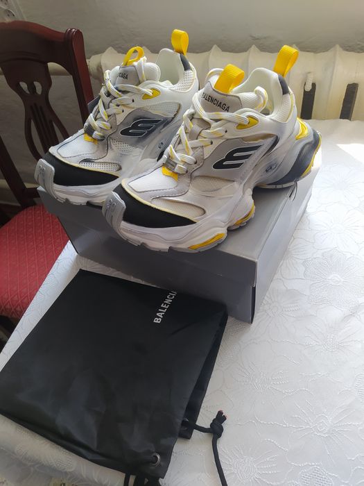 Продам кроссовки 39 размер.