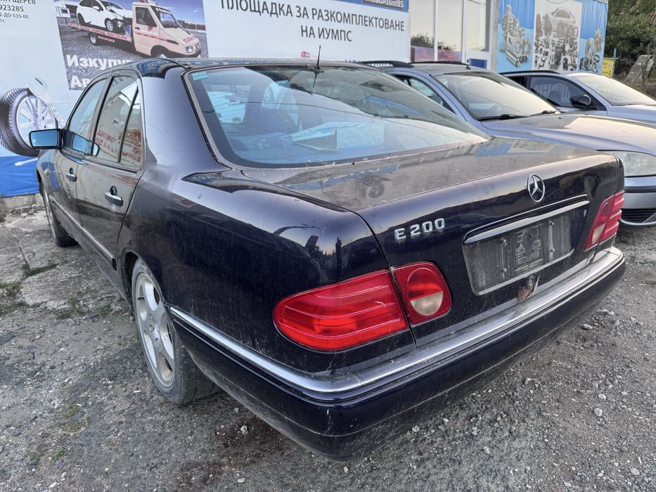 Мерцедес е200 136кс 1999г На Части