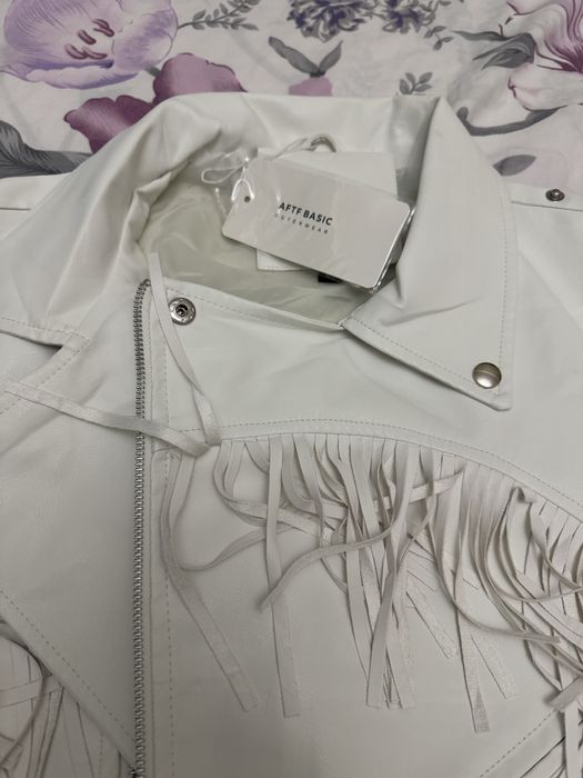 Продам кожанку новая