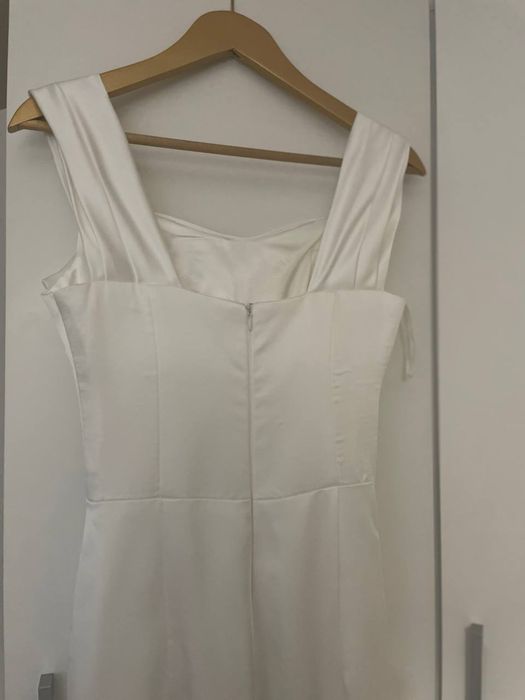 Елегантна булчинска рокля