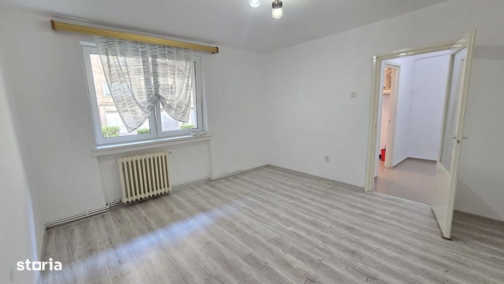 Vand apartament 2 camere in Deva, zona I. Traian, parter,