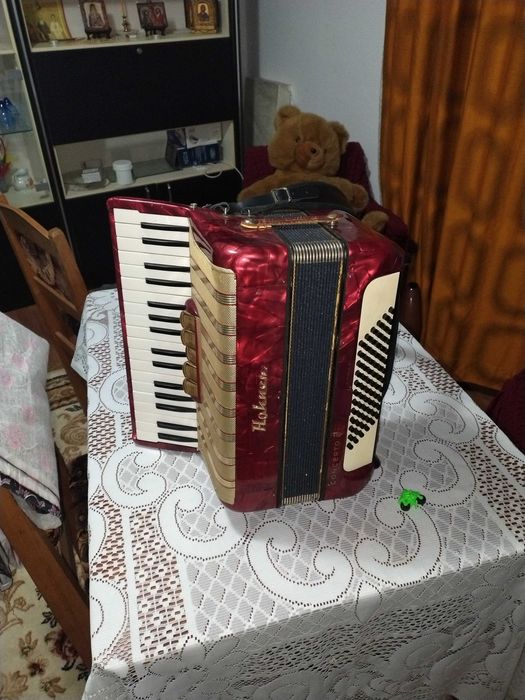 Vând acordeon ca nou