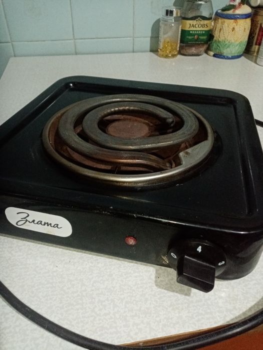 Прадаю плитку одина канфорная