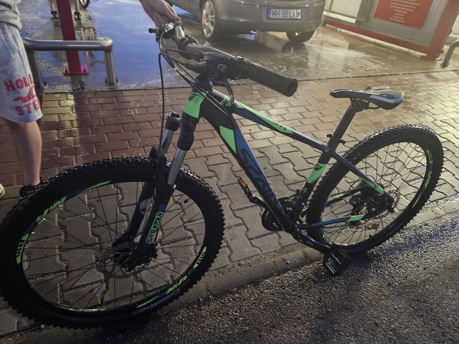 Vand biciclete in perfecta stare