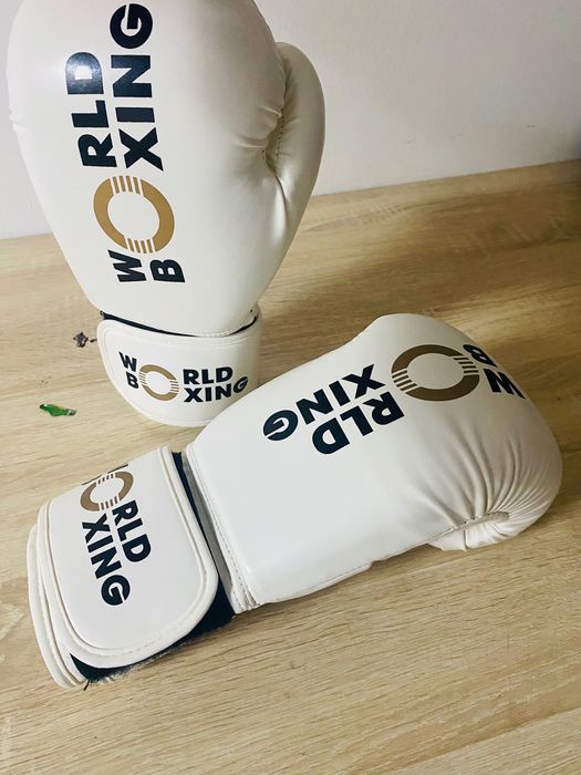 Перчатка World Boxing 12 Oz
