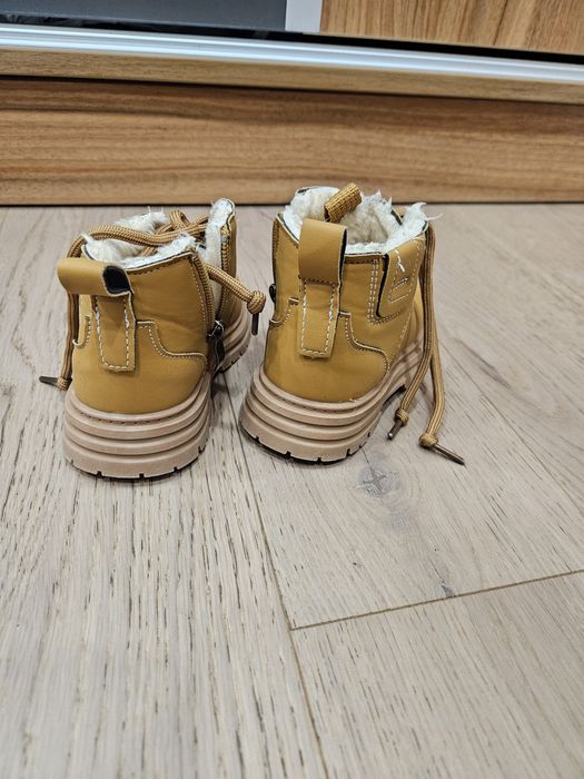 Детски зимни бежови боти 25 номер
