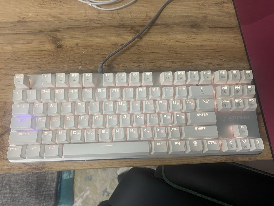 Клавиатура Ardor Gaming с каробкой