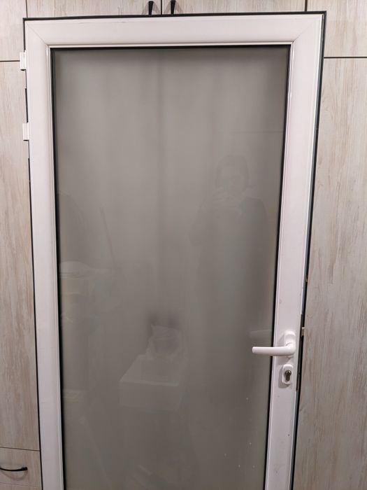 Алуминиева врата с каса