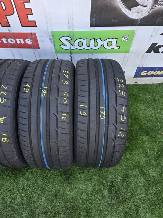 225 40 18 dunlop