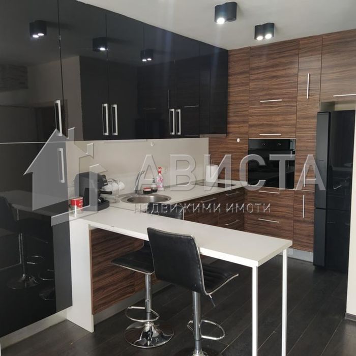 Дава се под наем Двустаен апартамент в София, Павлово - 90 кв.м за 765 € - Снимка #2