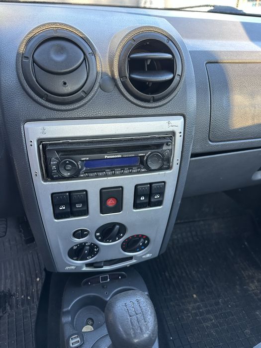DACIA Logan 2005 — imagine 5