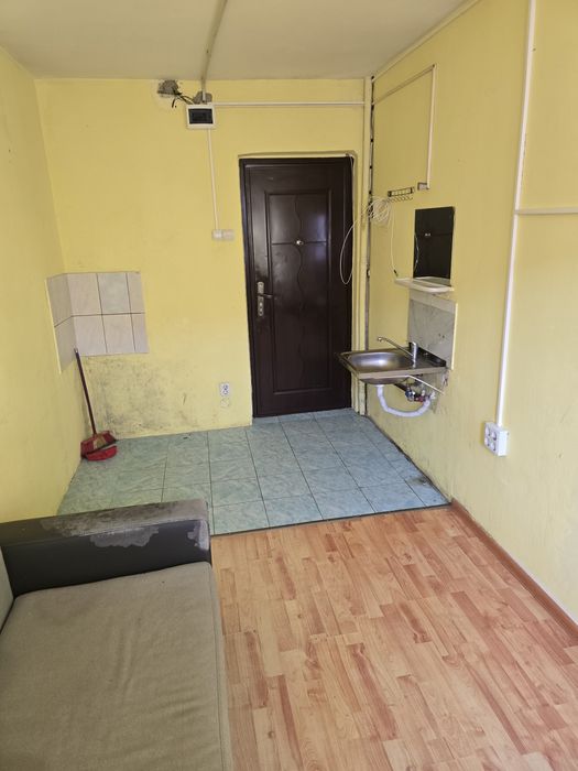 Inchiriez camera camin valea rosie