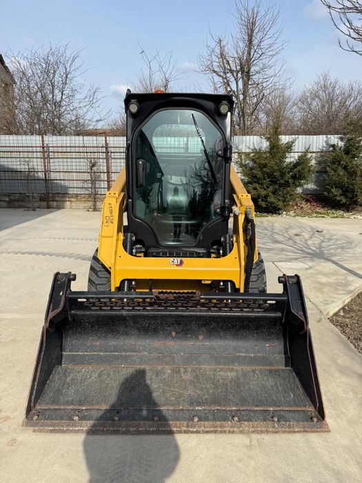 Bobcat  caterpillar  232D3