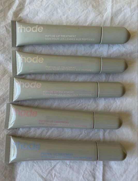 Оригинални Rhode Peptide Lip Tint / Treatment гланцове от САЩ – 9 € | Налични цветове | BESTIE промо + 2 гланца ПОДАРЪК