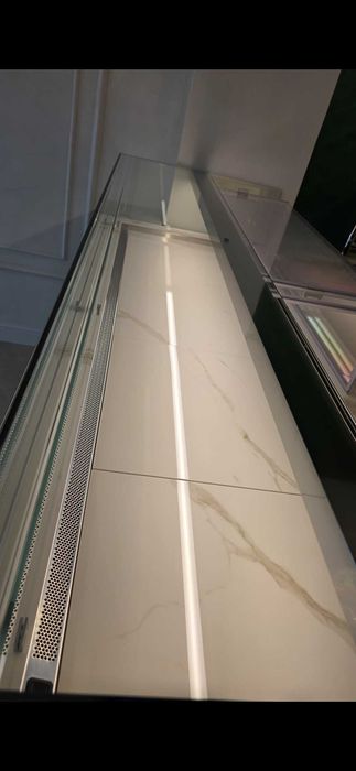 Ansamblu vitrine frigorifice pentru patiserie "CIAM" si accesorii