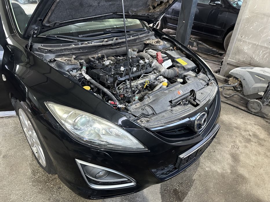 Капак двигател Мазда 6 2.2d след 2008г!