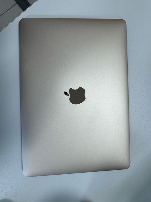 Срочно продаю MacBook 12 (2015)