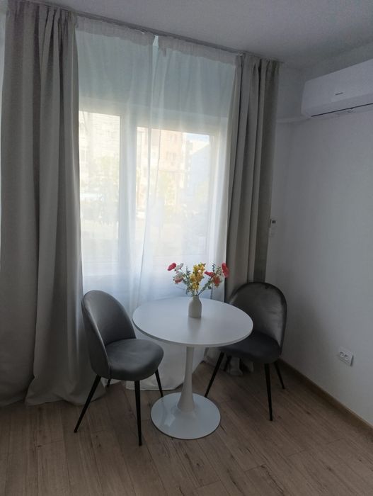 Închiriez garsoniera Craiovița Noua