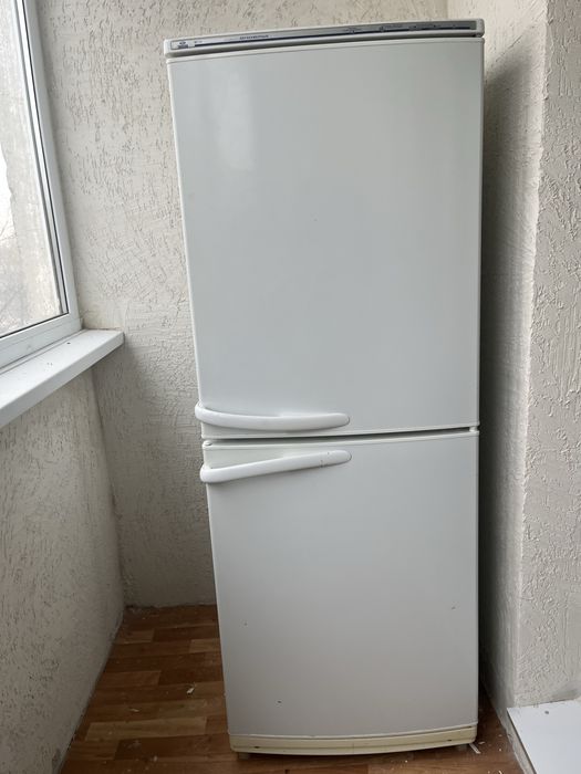 Холодильник на запчасти атлант