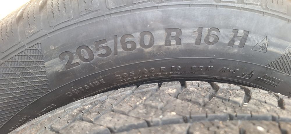 205 60 r16 iarna Continental 450 lei/set