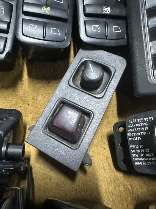Кнопка открывания крыши и регулировки зеркал авторазбор мерс r170 r129