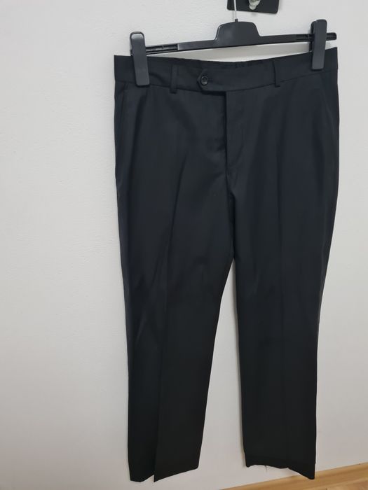 Costum Hugo Boss mar 48