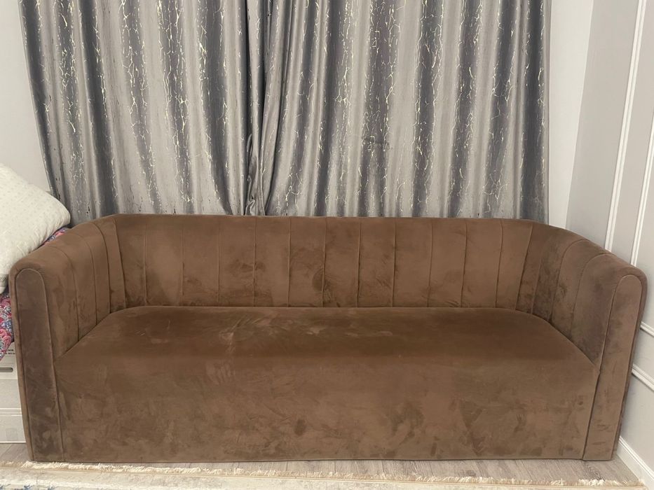 Продам диван , не раскладной