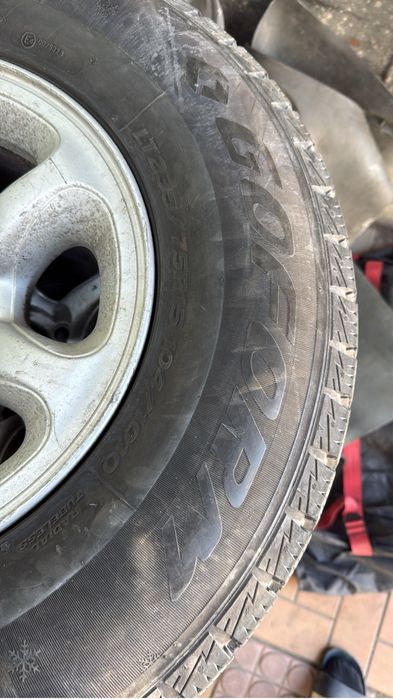 Резина с дисками от митсубиси 6 дырые