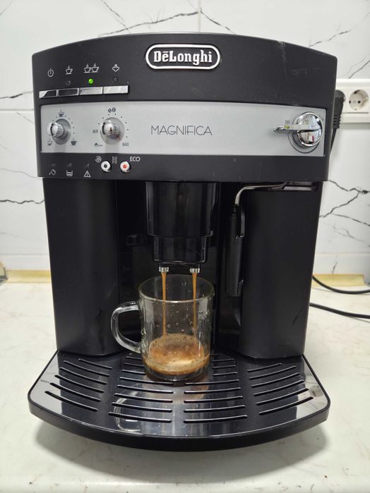 Espressor Automat DeLonghi Magnifica ESAM3000.B Aparat cu Cafea Boabe