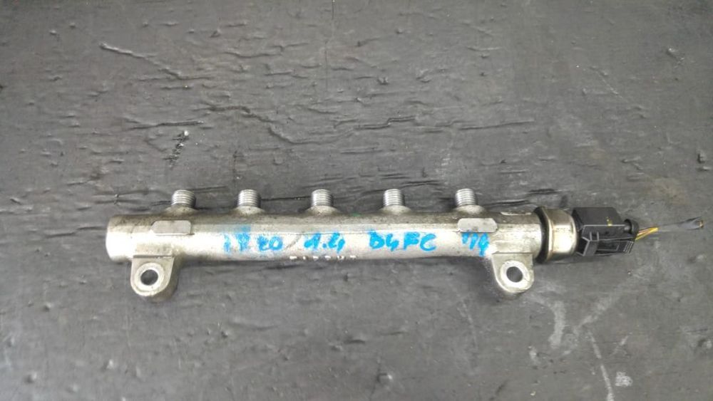 rampa injectoare 1.4 crdi d4fc hyundai ix20 i30 kia ceed rio 3  31400-2a700