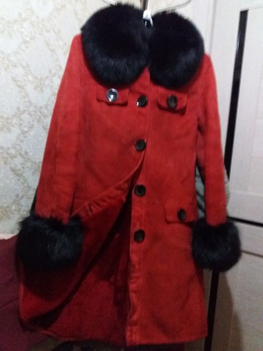 Продаю шубы женские,пальто